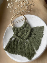 Load image into Gallery viewer, Macrame hair clip