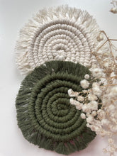 Load image into Gallery viewer, Macrame round coaster