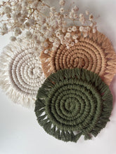 Load image into Gallery viewer, Macrame round coaster