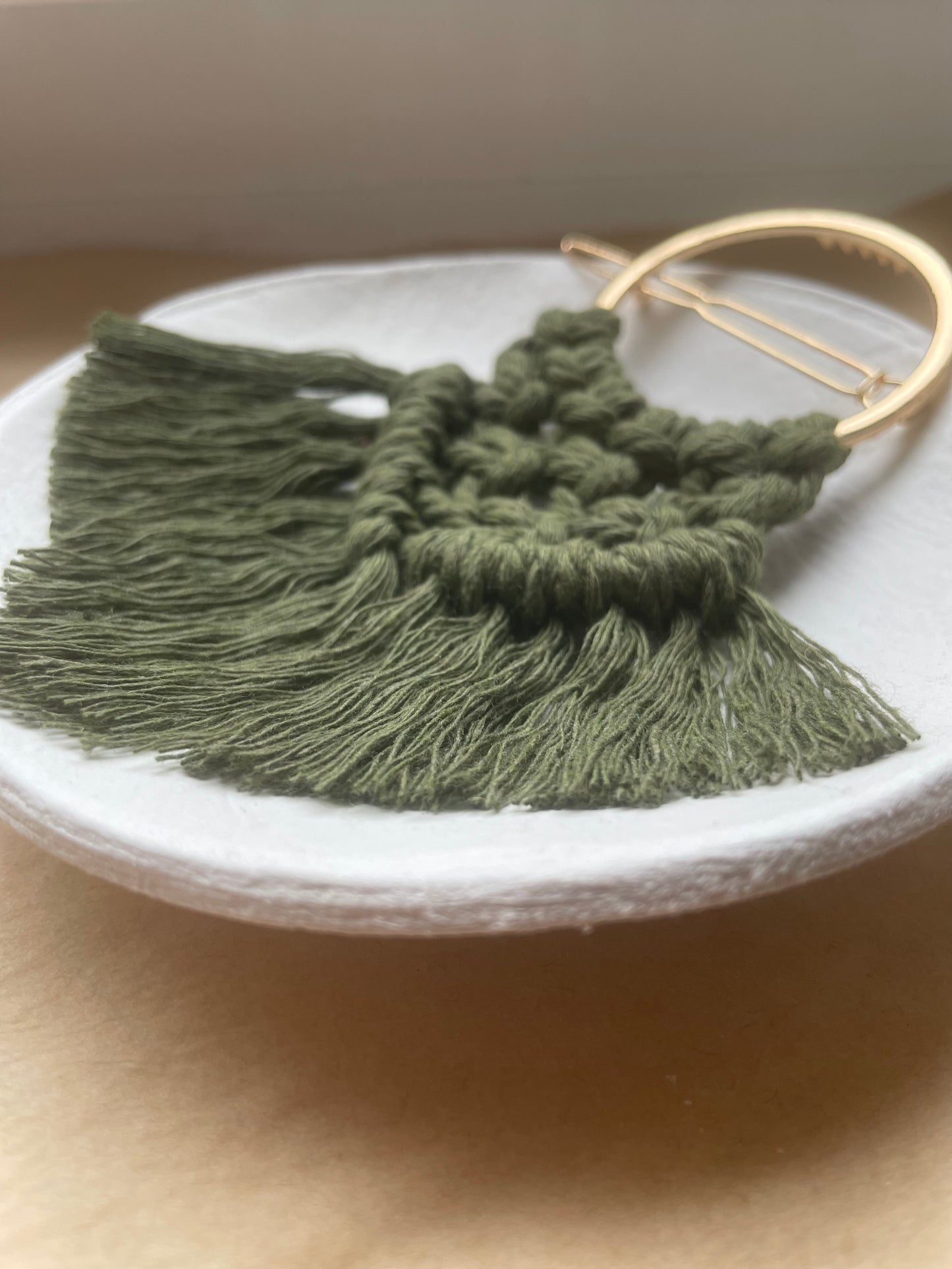 Macrame hair clip