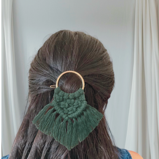 Macrame hair clip